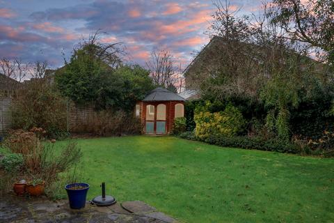 undefined, 14 Dunlin Rise, GUILDFORD