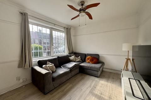 3 bedroom terraced house to rent, Wishart Road, London, SE3 8PP