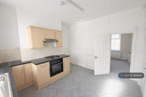 2 bedroom terraced house to rent, Belgrave Road, Oldham, OL8