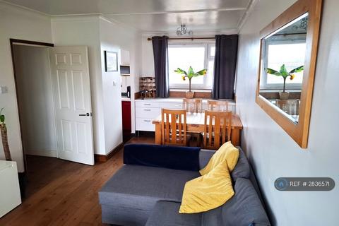 2 bedroom flat to rent, Springett House, London, SW2