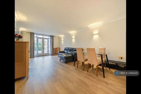 3 bedroom flat to rent, Trinity Street, Southwark, SE1