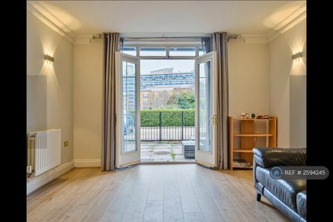 3 bedroom flat to rent, Trinity Street, Southwark, SE1