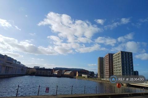 undefined, Rennies Isle, Edinburgh, EH6