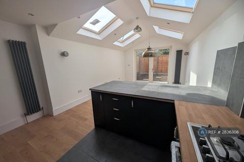 undefined, Meath Road, London, E15