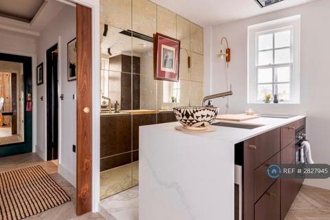 1 bedroom flat to rent, London, London, W1G