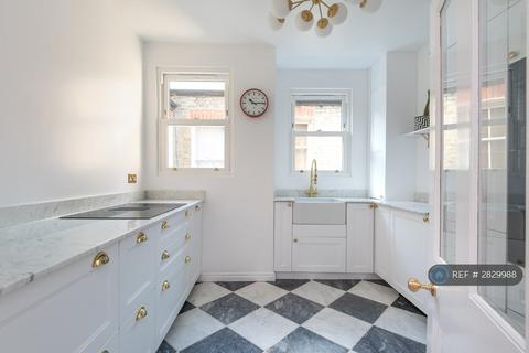 2 bedroom flat to rent, Vant Road, London, SW17