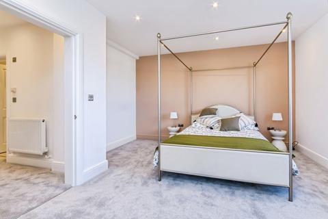 4 bedroom terraced house for sale, North Down, South Croydon, CR2