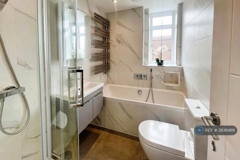 undefined, Lammas Lane, Esher, KT10