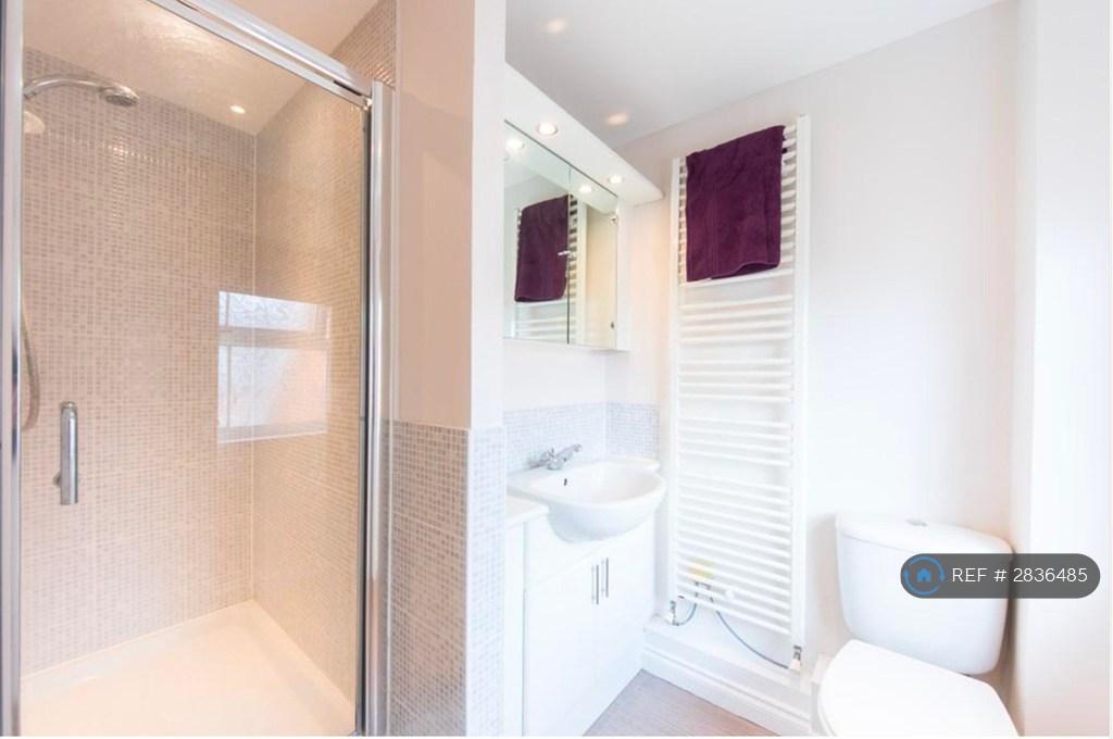Room 6 Ensuite