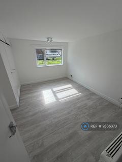 3 bedroom flat to rent, Pocklington Close, London , Collindale, NW9