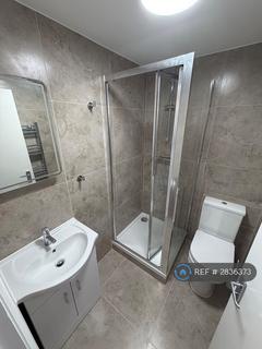 3 bedroom flat to rent, Pocklington Close, London , Collindale, NW9