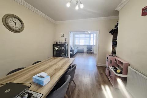 undefined, Brook Avenue, Edgware, HA8