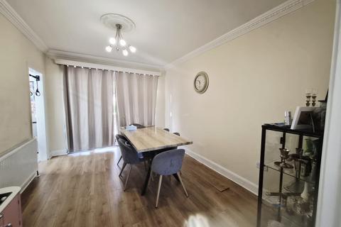 undefined, Brook Avenue, Edgware, HA8