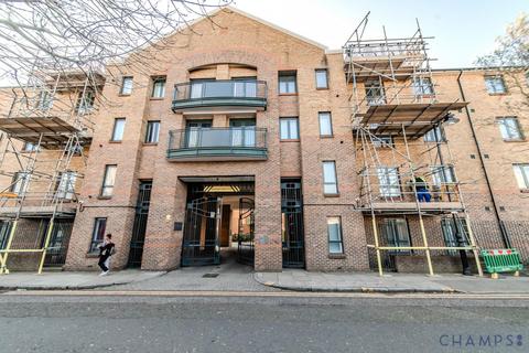 undefined, Kempton Court, E1