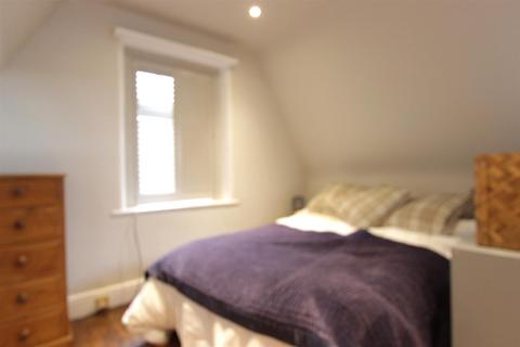 Studio to rent, Crescent Road, Sheffield, S7 1HN