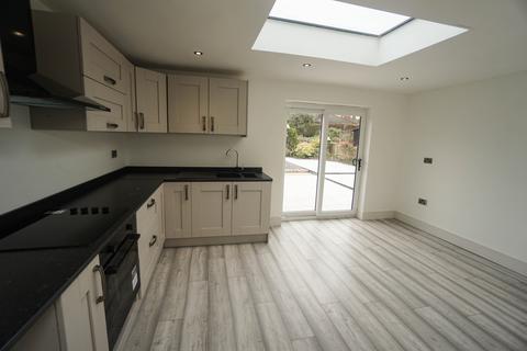 3 bedroom semi-detached house to rent, Chorley New Road, Lostock, Bolton, BL6