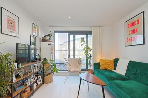 1 bedroom flat for sale, Royal Carriage Mews, London, SE18