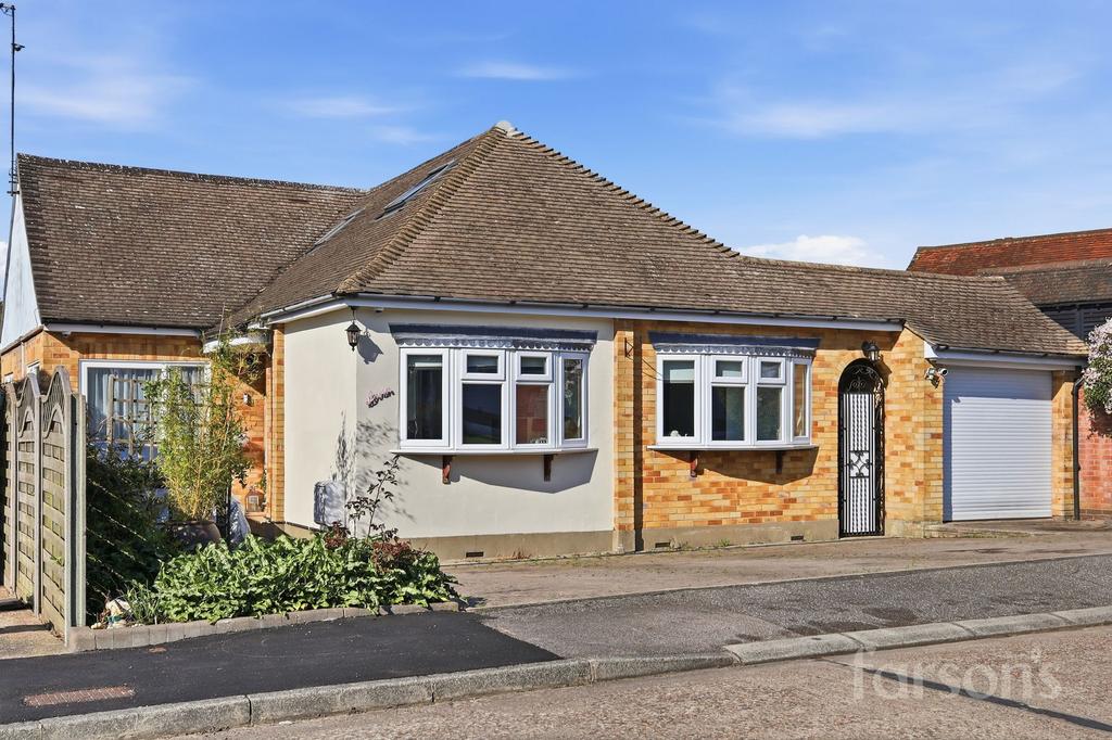 House exterior, garage