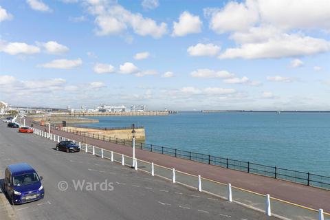 2 bedroom flat for sale, The Gateway, Dover, Kent