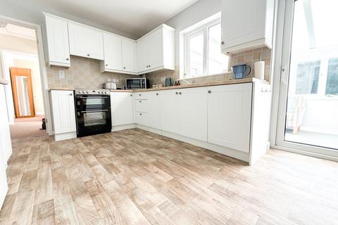 2 bedroom bungalow for sale, Alstone Gardens, Highbridge, Somerset, TA9
