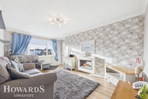 2 bedroom detached bungalow for sale, Burnt Hill Way, Lowestoft