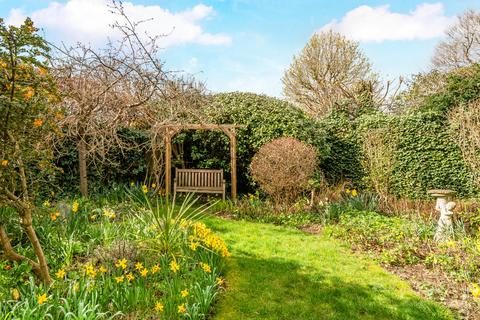 3 bedroom semi-detached house for sale, Warren Road, Surrey GU1