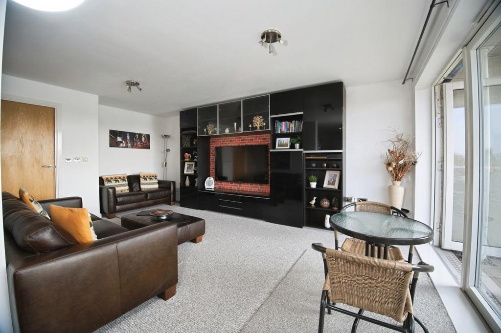 Living/Dining Area
