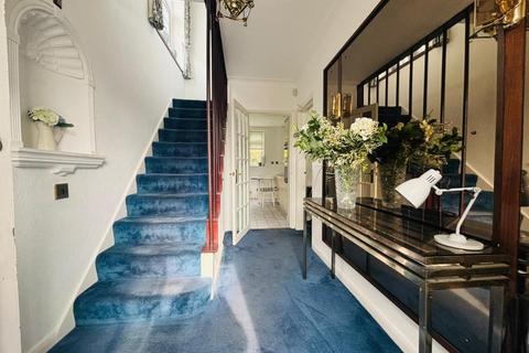 3 bedroom semi-detached house for sale, Reddings Close, Mill Hill, NW7