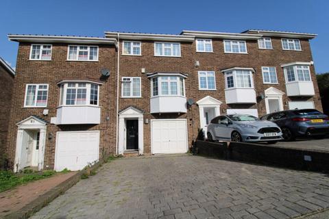 4 bedroom townhouse for sale, Station Road, Benfleet, SS7 1