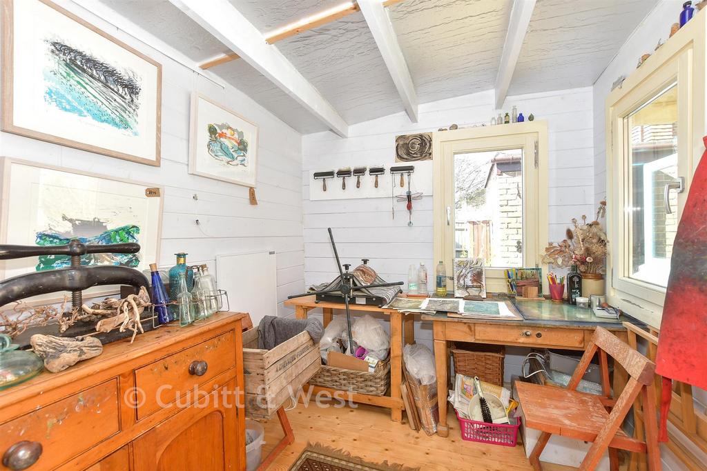 Workshop/Outbuildings