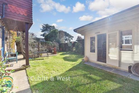 4 bedroom detached house for sale, Station Road, Isfield, Uckfield, East Sussex