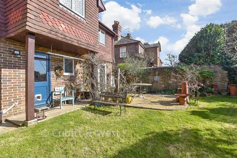 4 bedroom detached house for sale, Station Road, Uckfield TN22