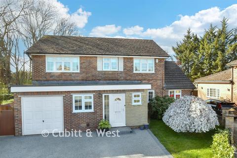 4 bedroom detached house for sale, Chatsfield, Epsom, Surrey
