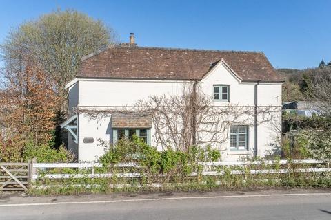 3 bedroom detached house for sale, Bucknell