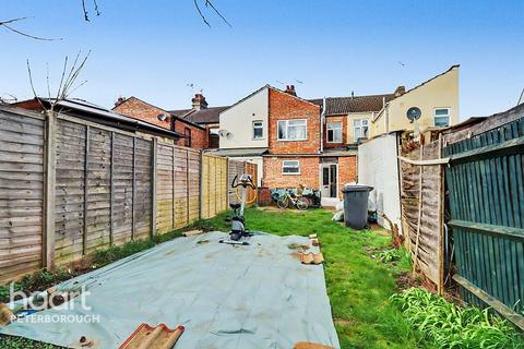 3 bedroom terraced house for sale, St Margarets Road, Fletton
