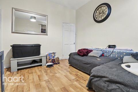 3 bedroom terraced house for sale, St Margarets Road, Fletton