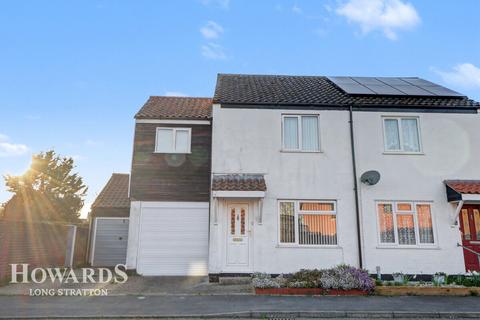 undefined, St Leger, Long Stratton