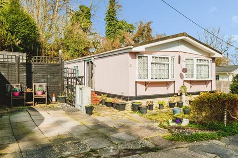 2 bedroom detached house for sale, Bostal Road, Steyning, West Sussex, BN44