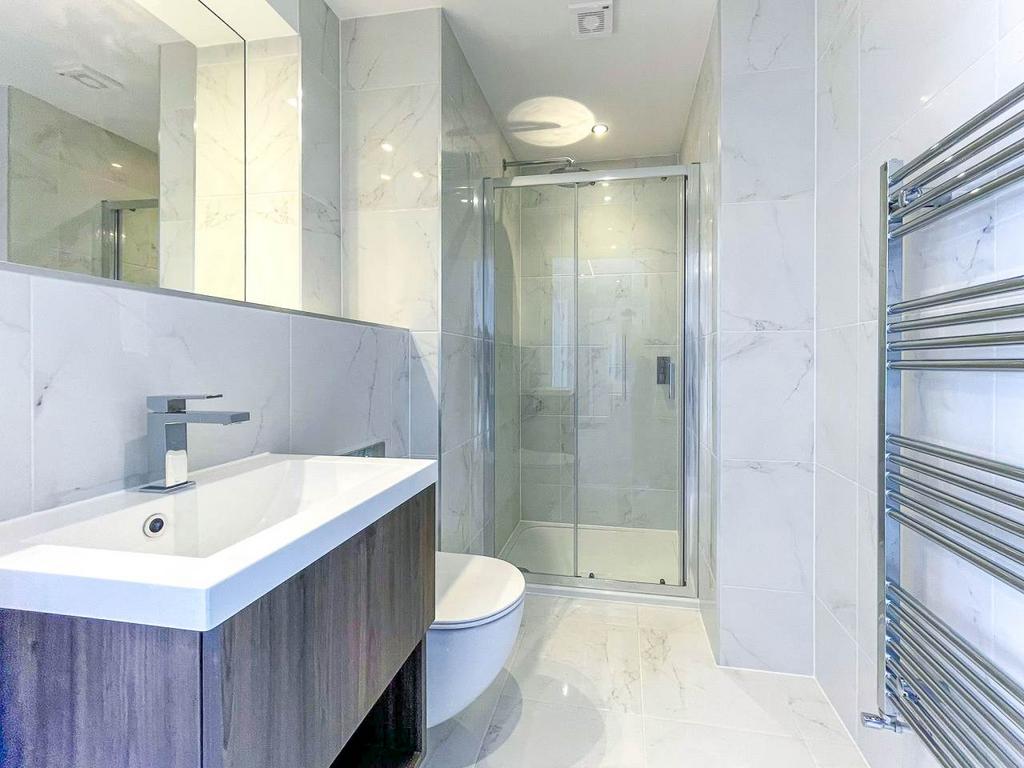 44 Bowmont shower ro