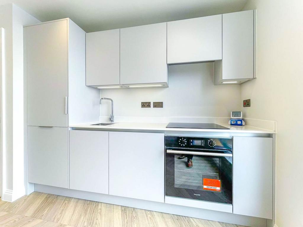 44 Bowmont kitchen m