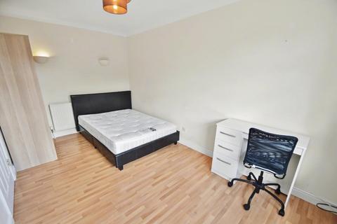 6 bedroom semi-detached house for sale, Fulflood