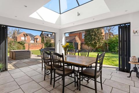 4 bedroom detached house for sale, 226 Springfield Road, Chelmsford CM2