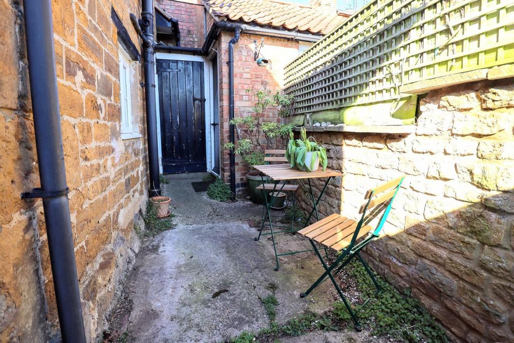 Garden area.jpg