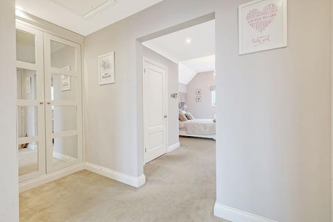 4 bedroom detached house for sale, Shenfield Place, Shenfield, CM15