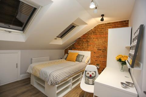 undefined, Room 5, Flat A, King Street, Luton, Bedfordshire, LU1 2DW
