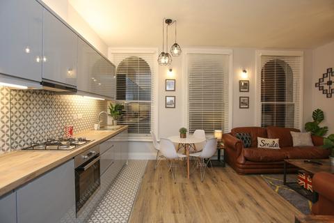undefined, Room 5, Flat A, King Street, Luton, Bedfordshire, LU1 2DW