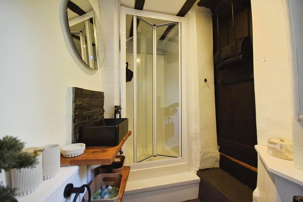 Shower Room W.C