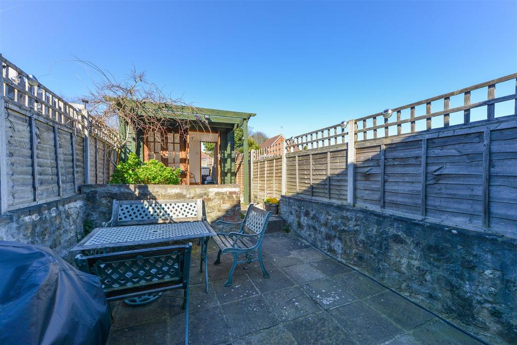 April Cottage13.jpg