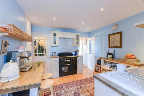 2 bedroom terraced house for sale, Tonbridge Road, Maidstone