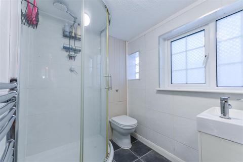 2 bedroom terraced house for sale, Tonbridge Road, Maidstone